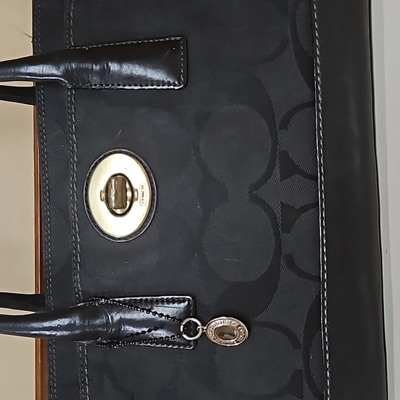 Coach Signature Front Turn Lock Bag - Picture 4 of 17